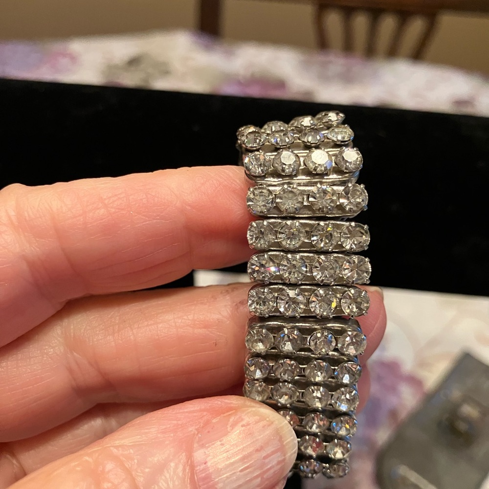 BRACELET MADE OF RHINESTONE CRYSTALS and matching Pierced earrings - Picture 10 of 13